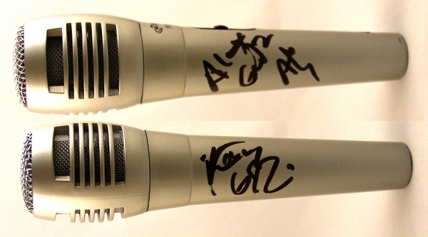 Gente De Zona Signed Microphone Alexander Delgado y Randy Malcom