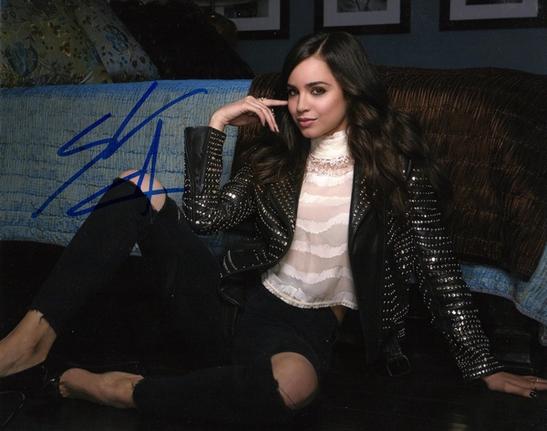 Sofia Carson Signed 8x10 Photo Disney Descendants 2