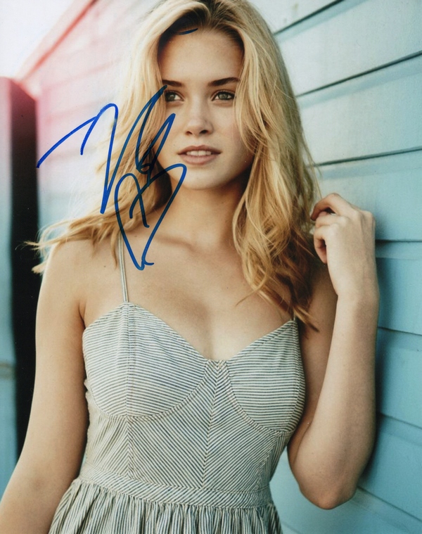 Virginia Gardner Signed 8x10 Photo Karolina Marvels Runaways
