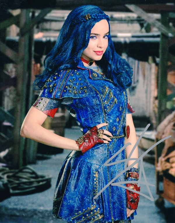 Sofia Carson Signed 8x10 Photo Descendants Evie