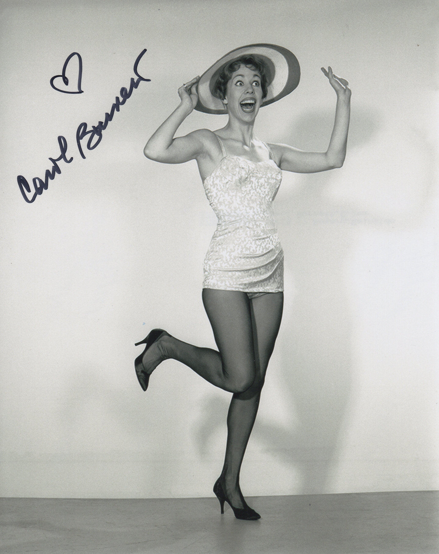 Carol Burnett Signed 8x10 Photo 3