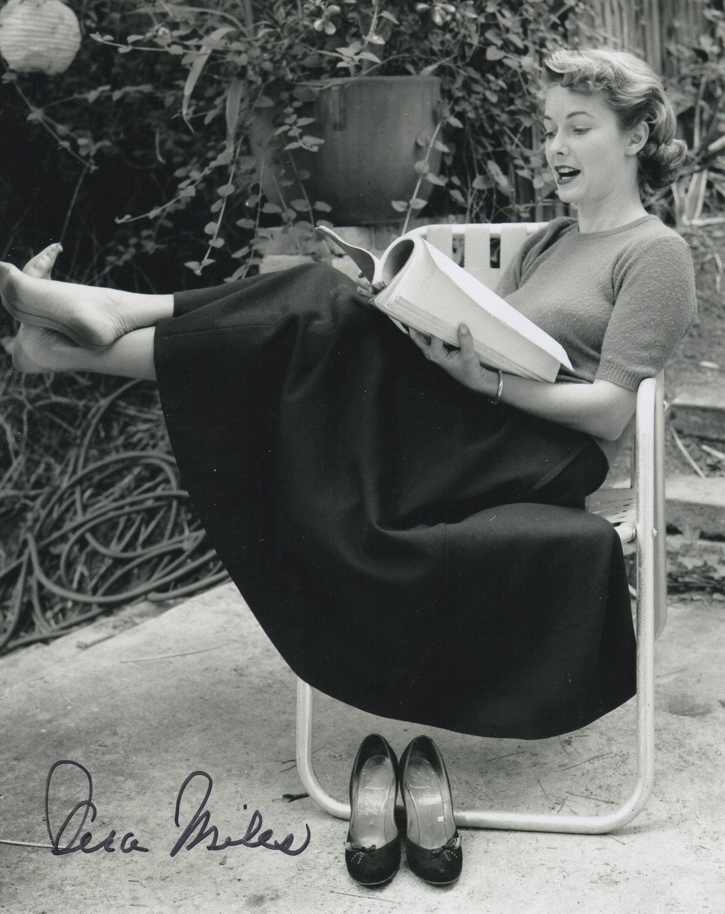 Vera Miles Signed 8x10 Photo 5