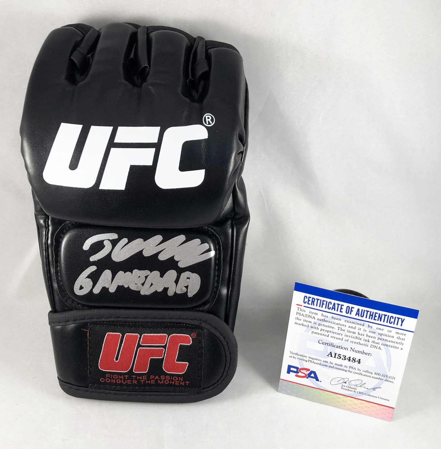 Jorge Masvidal Signed UFC MMA Glove 2 PSA/DNA 5 Sec KO Record BMF Champion Gamebred