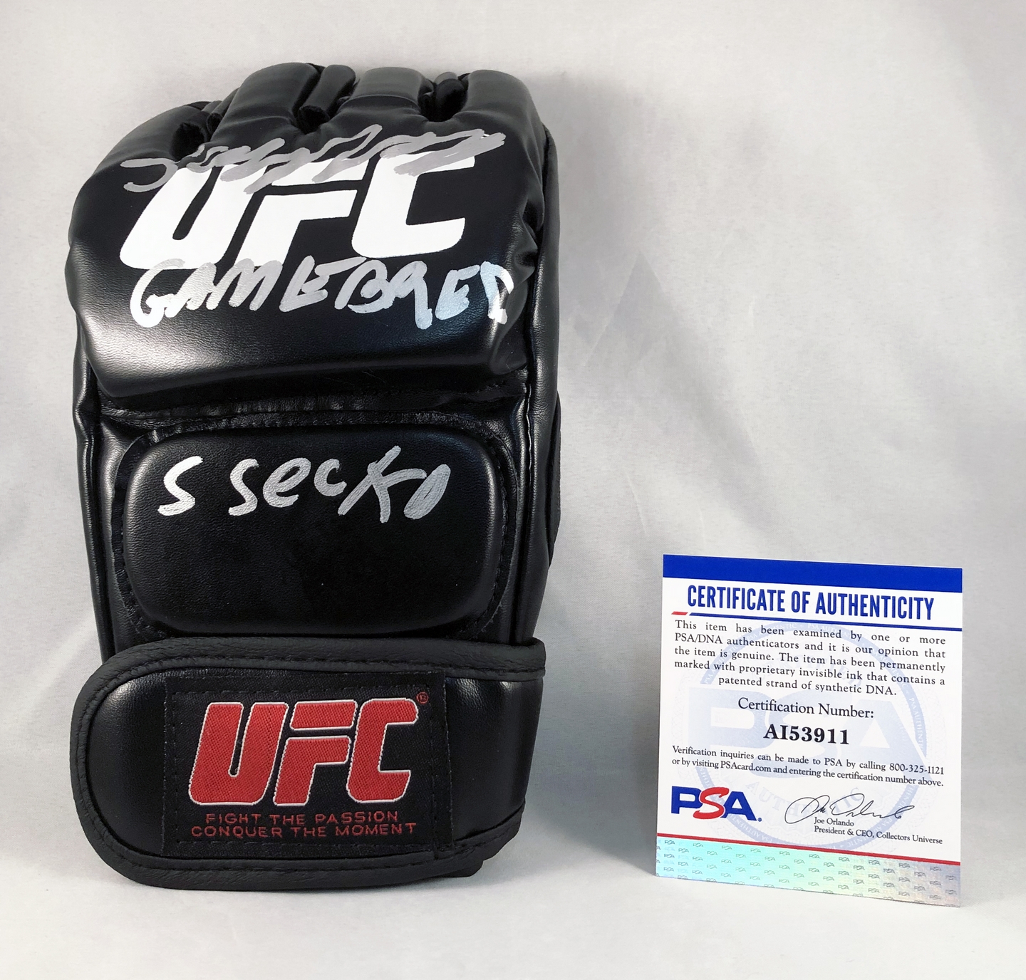 Jorge Masvidal Signed UFC MMA Glove 7 PSA/DNA 5 Sec KO Record BMF Champion Gamebred