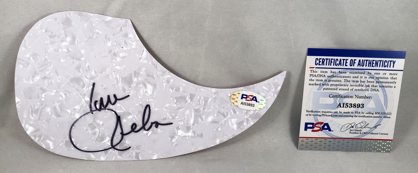 Reba McEntire Signed Acoustic PickGuard Country Music PSA/DNA 2