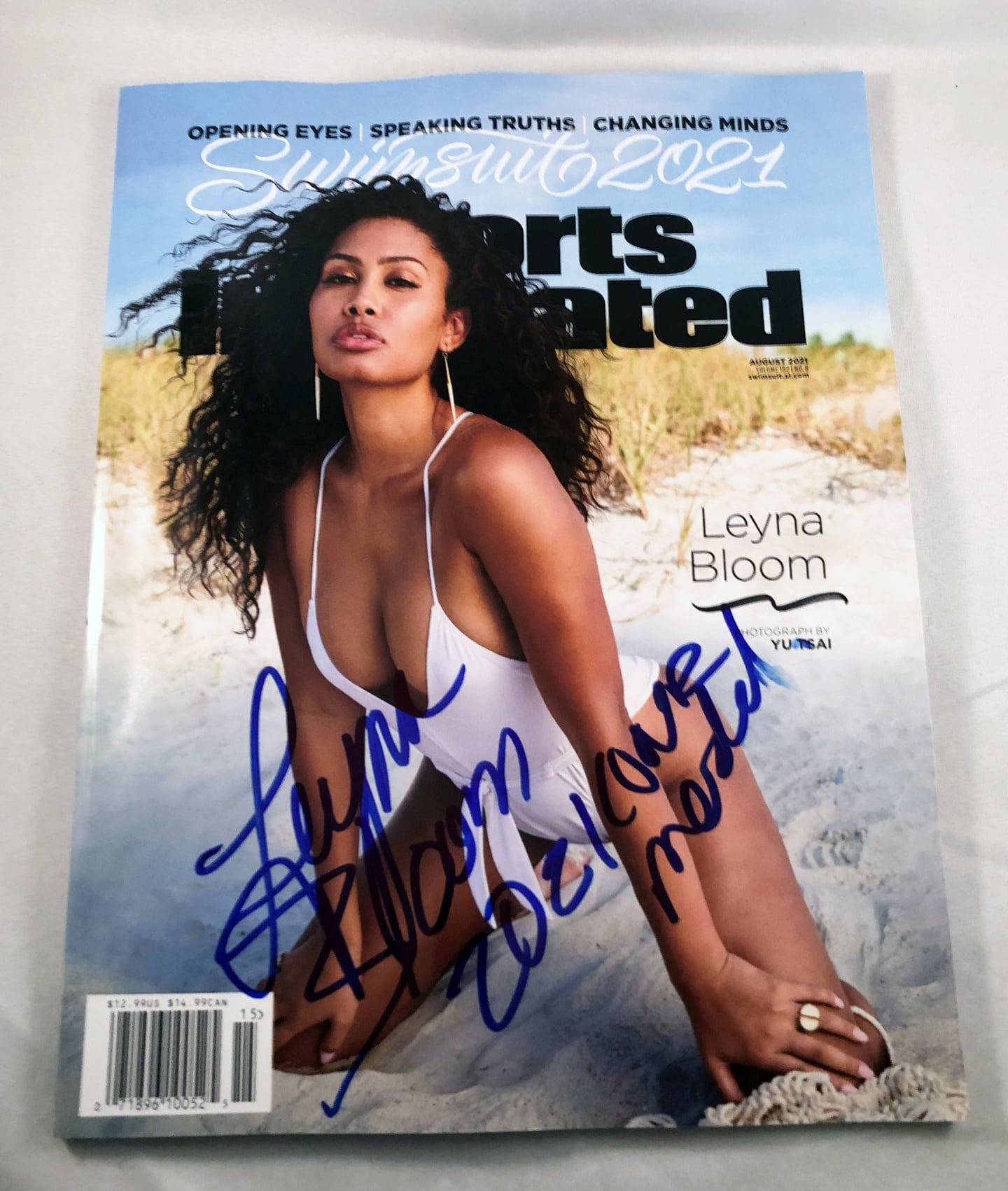 Leyna Bloom Signed 2021 SI Swimsuit Magazine Issue 1