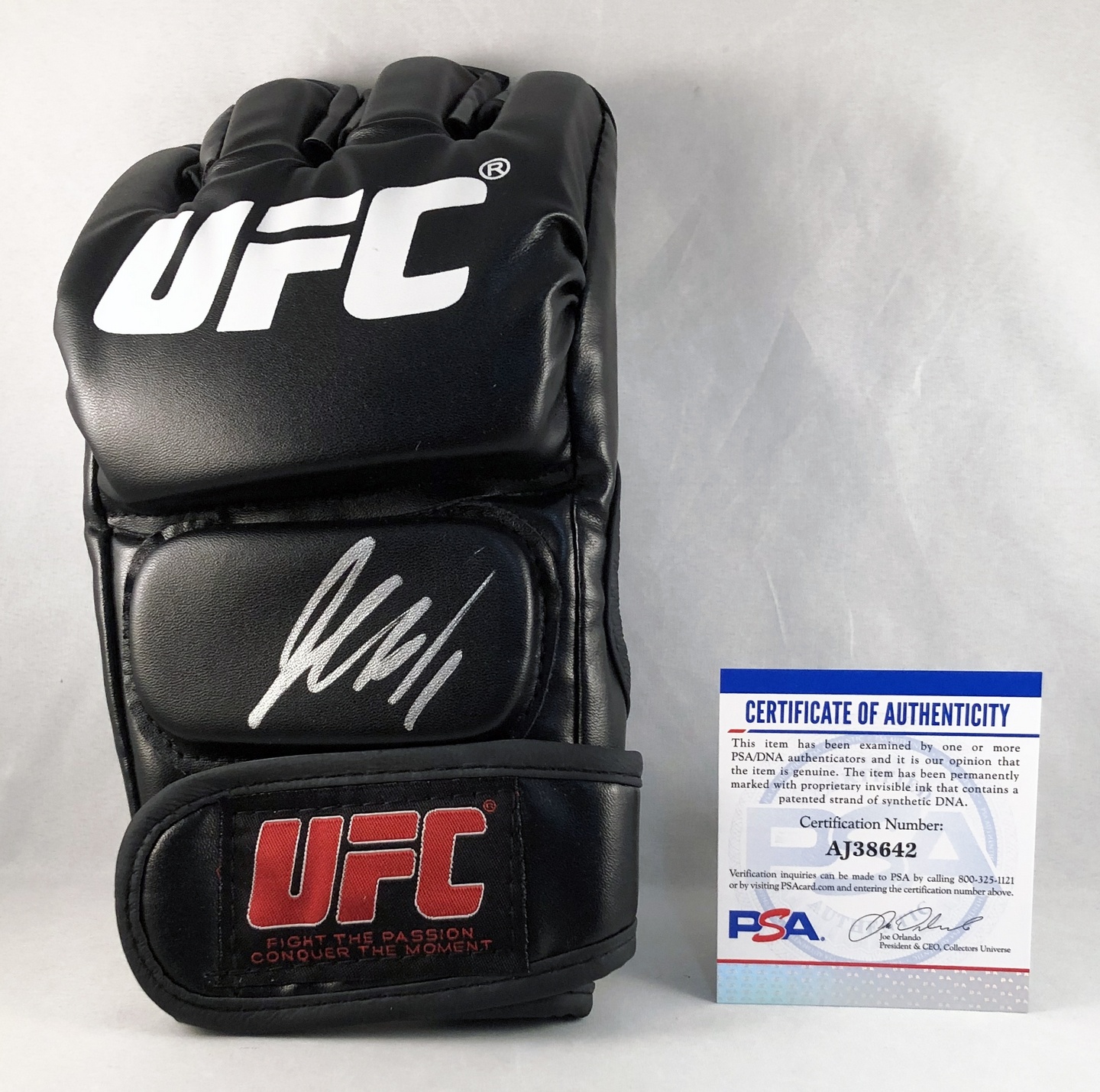George St Pierre Signed MMA Glove UFC PSA/DNA