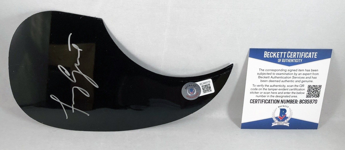 Amy Grant Signed Acoustic PickGuard Beckett BAS 2