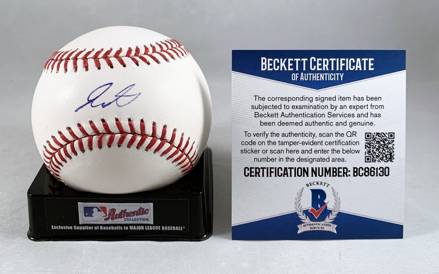 Cincinnati Reds Shogo Akiyama Signed Authentic MLB Baseball Beckett BAS