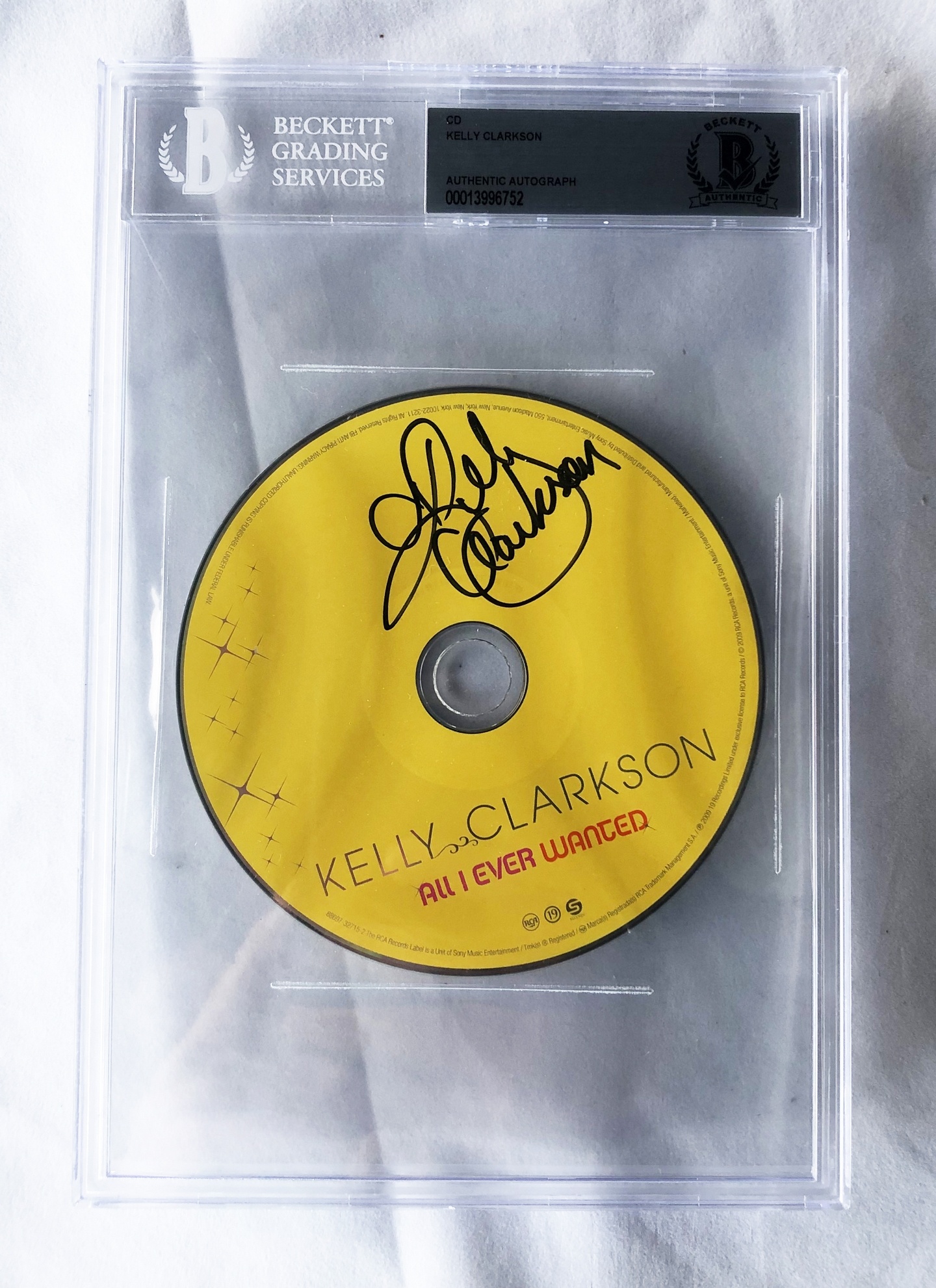 Kelly Clarkson Signed CD Beckett BAS 3