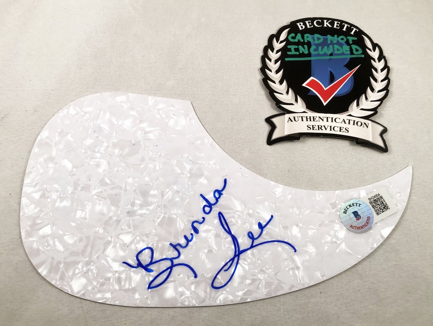 Brenda Lee Signed Acoustic Pickguard Beckett BAS 1