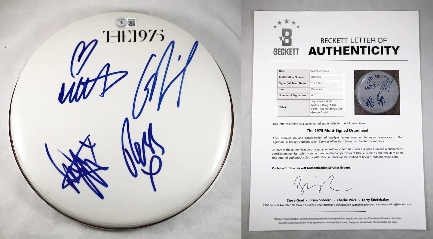 Matt Healy Adam Hann Ross MacDonald George Daniel Signed Drumhead The 1975 Beckett BAS