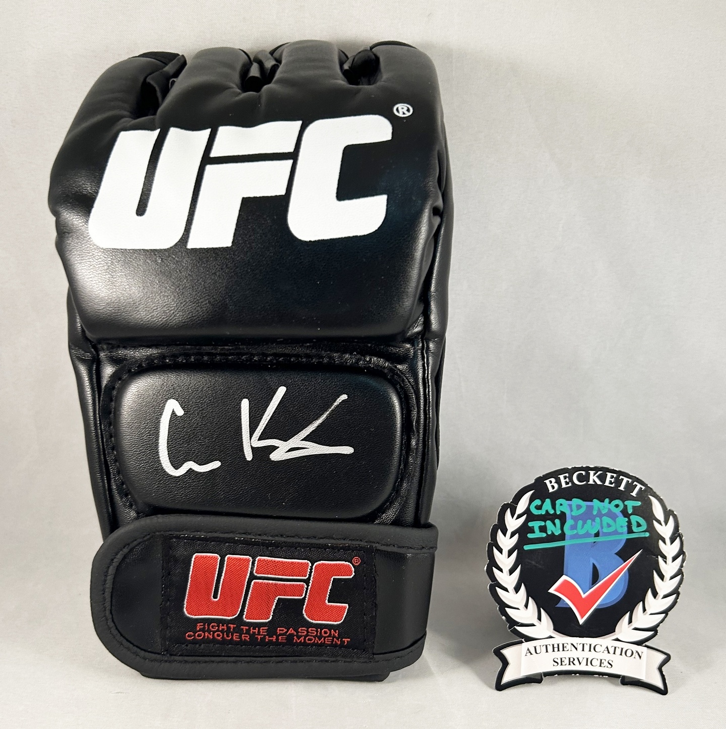 Calvin Kattar Signed UFC Glove Beckett BAS