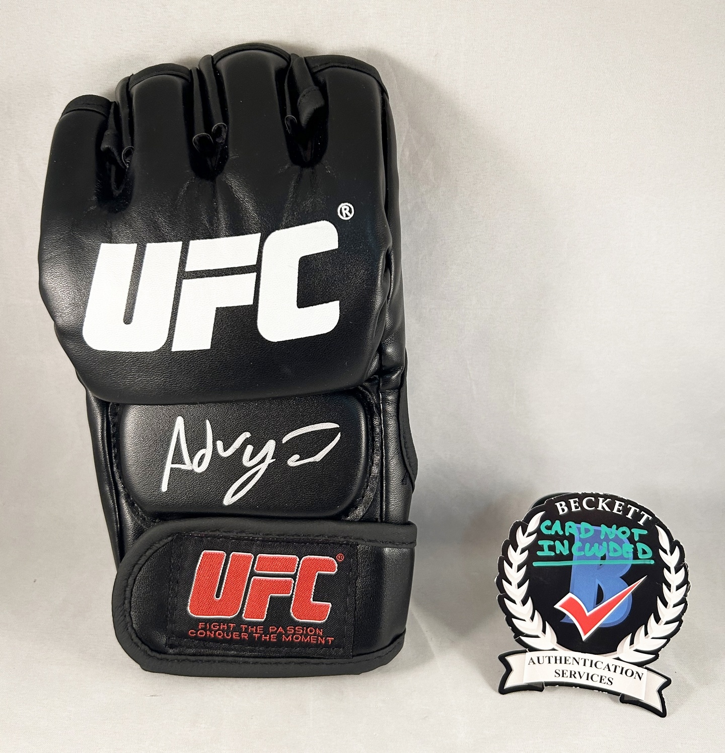 Adrian Yanez Signed UFC Glove Beckett BAS
