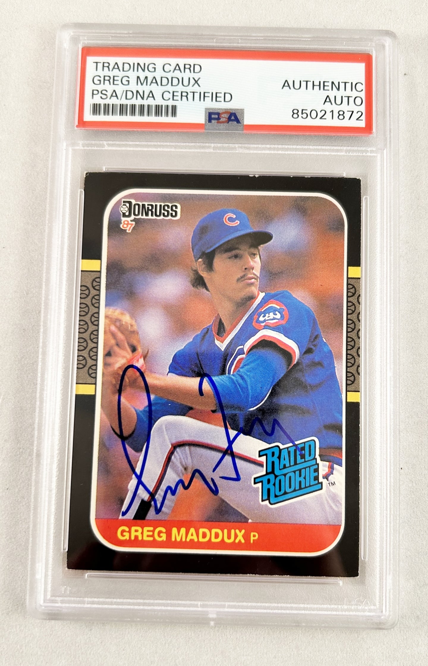 Greg Maddux Signed Card 1986 Leaf #36 PSA/DNA