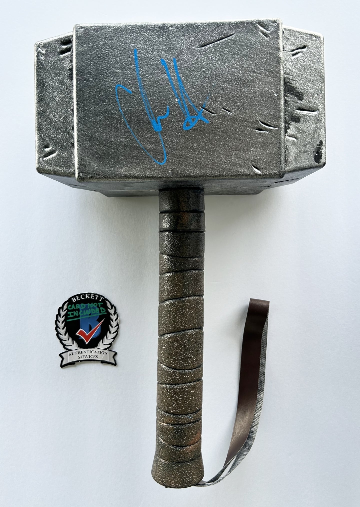 Chris Hemsworth Signed Hammer Thor Mjolnir Beckett BAS 1