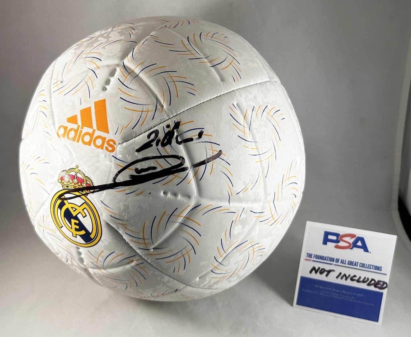 Zinedine Zidane Signed Soccer Ball Real Madrid Futbol PSA/DNA