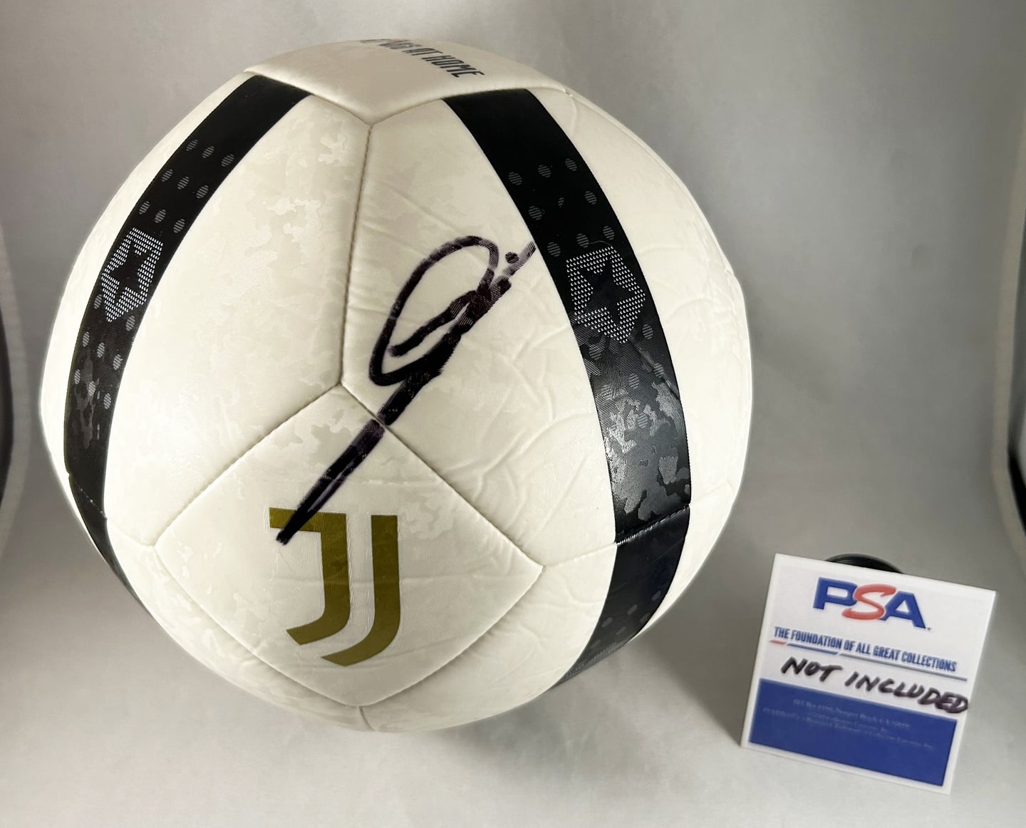 Zinedine Zidane Signed Soccer Ball Juventus Futbol PSA/DNA