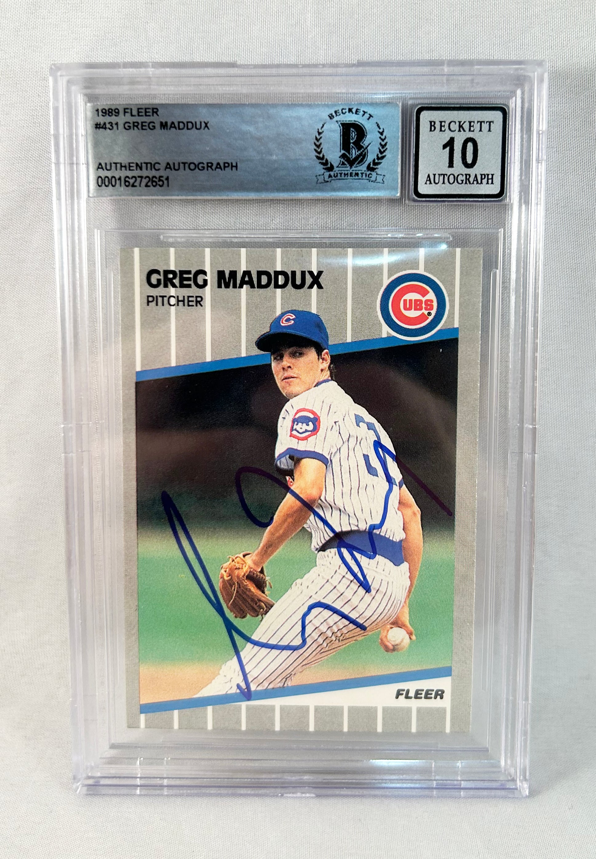 Greg Maddux Signed Trading Card 1989 Fleer #431 Beckett BAS