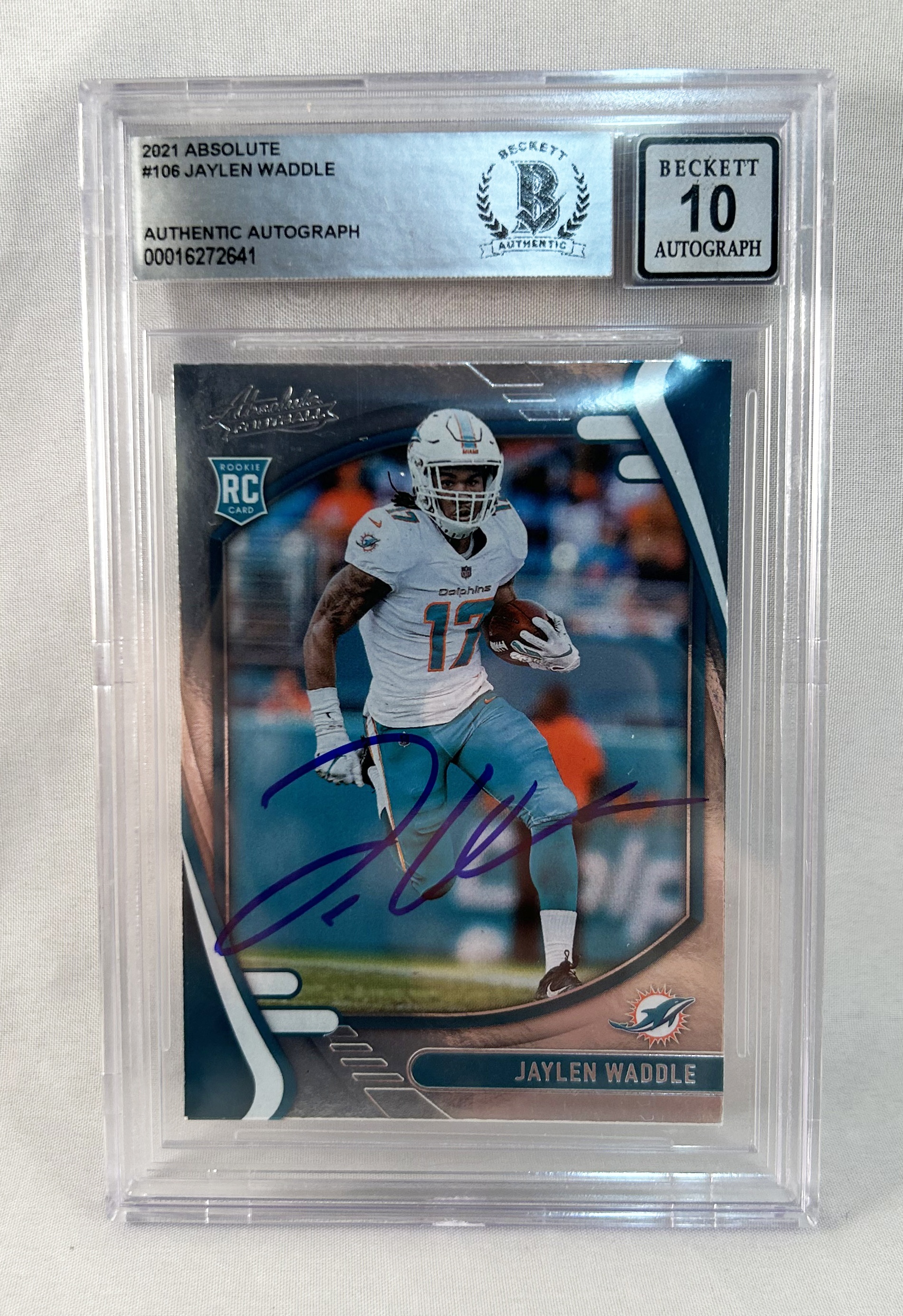 Jaylen Waddle Signed Rookie Card 2021 Panini Absolute #106 Beckett BAS