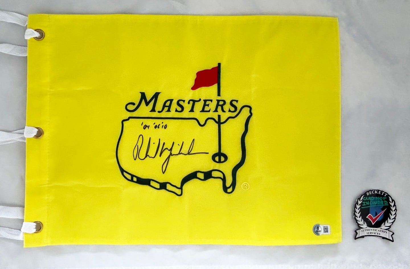 Phil Mickelson Signed Masters Flag with Winning Dates Beckett BAS