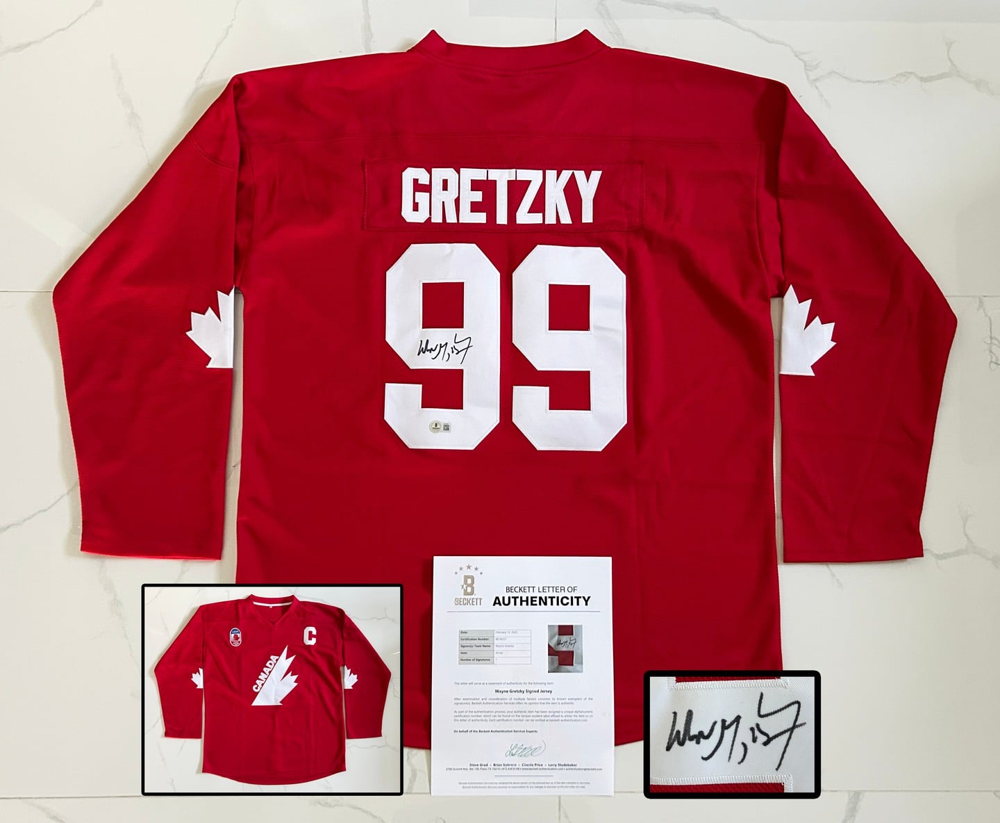 Wayne Gretzky Signed Jersey Canada Beckett BAS