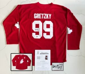 Wayne Gretzky Signed Jersey Canada Beckett BAS 1