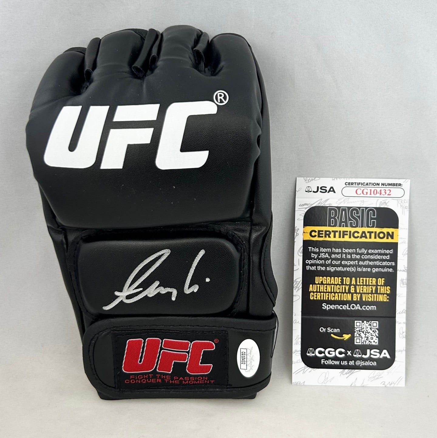 Alexander Volkanovski Signed UFC Glove JSA