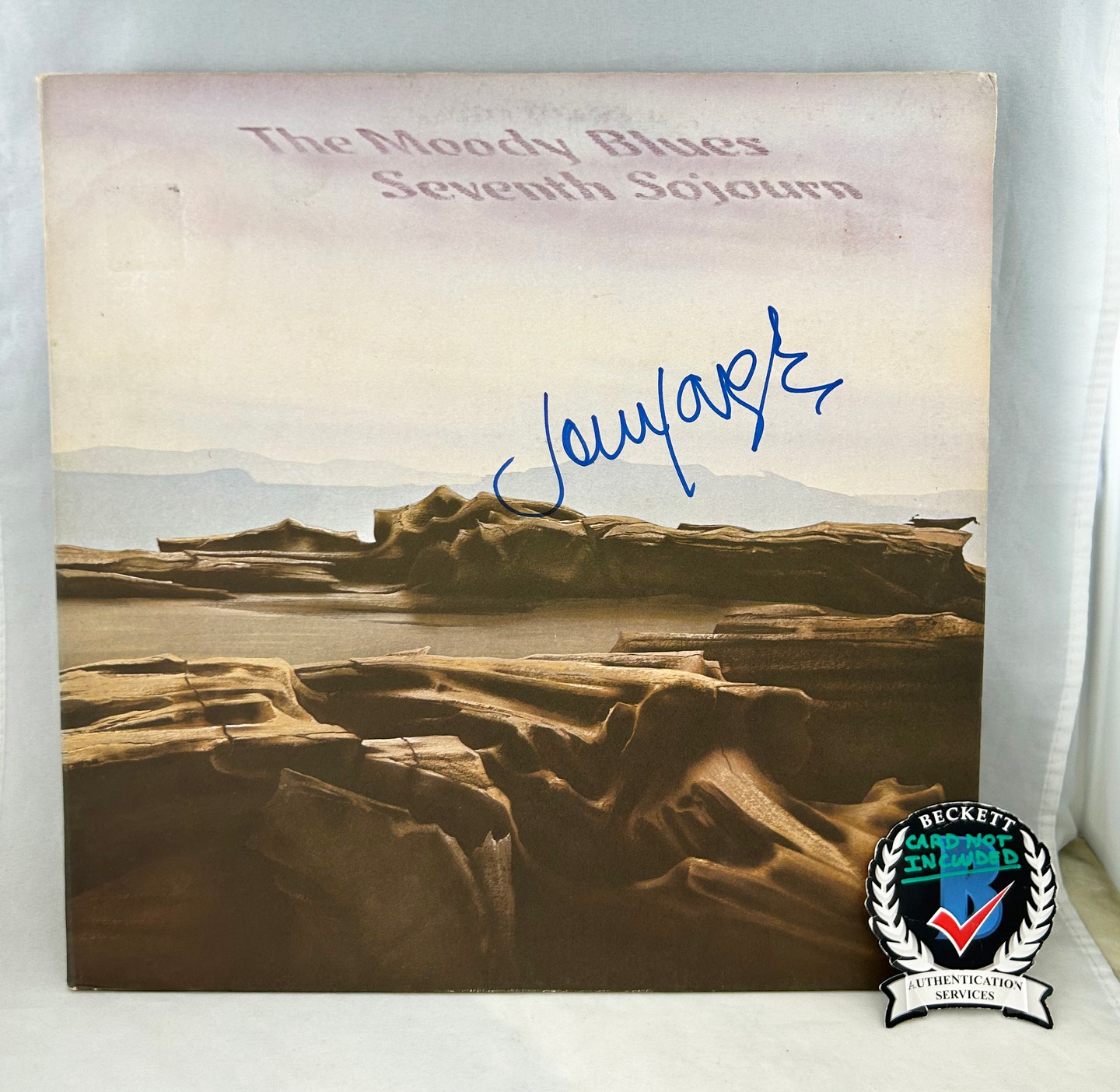 John Lodge Signed Vinyl LP Album Moody Blues Seventh Sojourn Beckett BAS