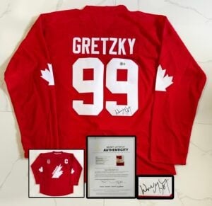 Wayne Gretzky Signed Jersey Canada Beckett BAS 1