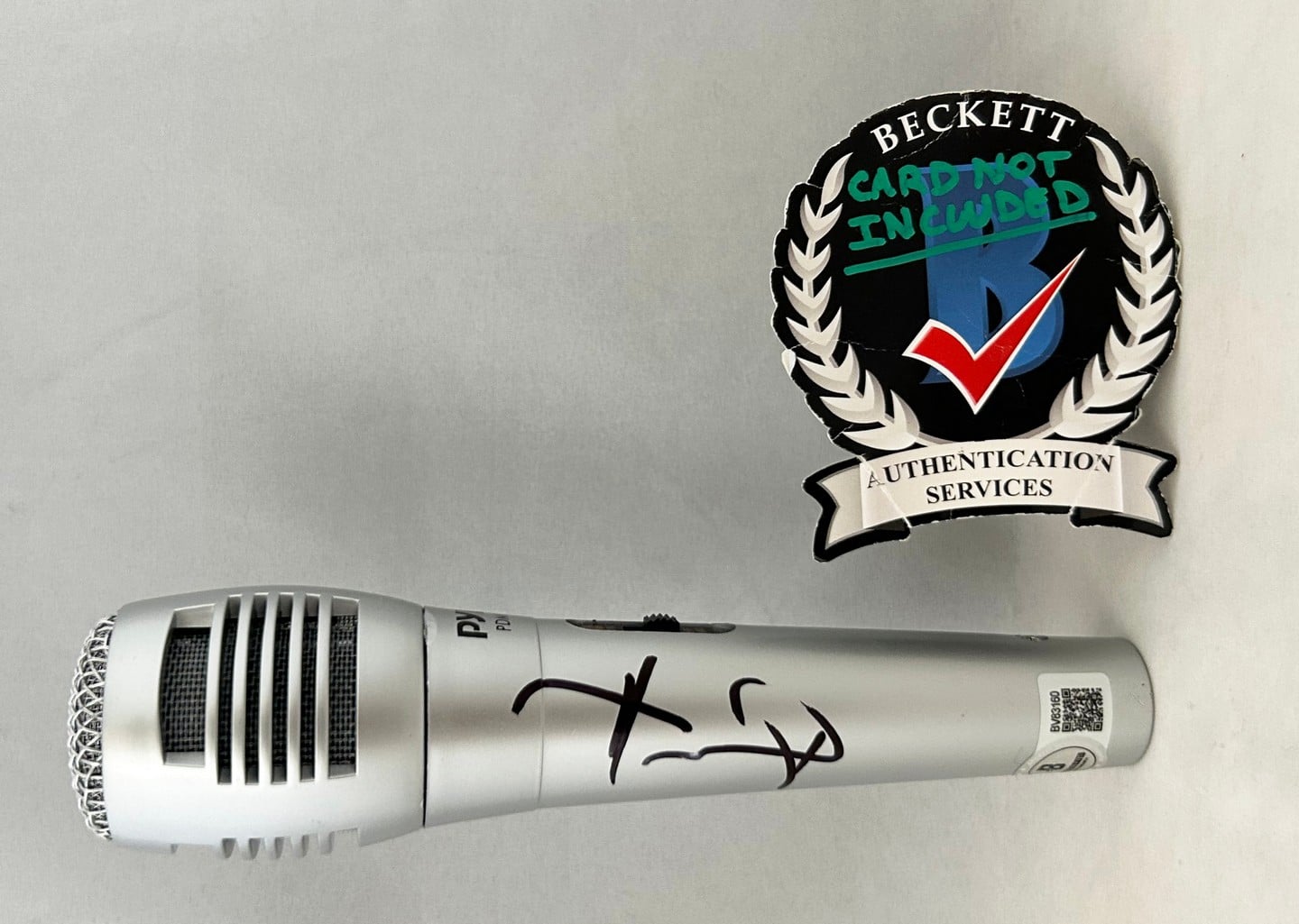 Hardy Signed Microphone Beckett BAS 1