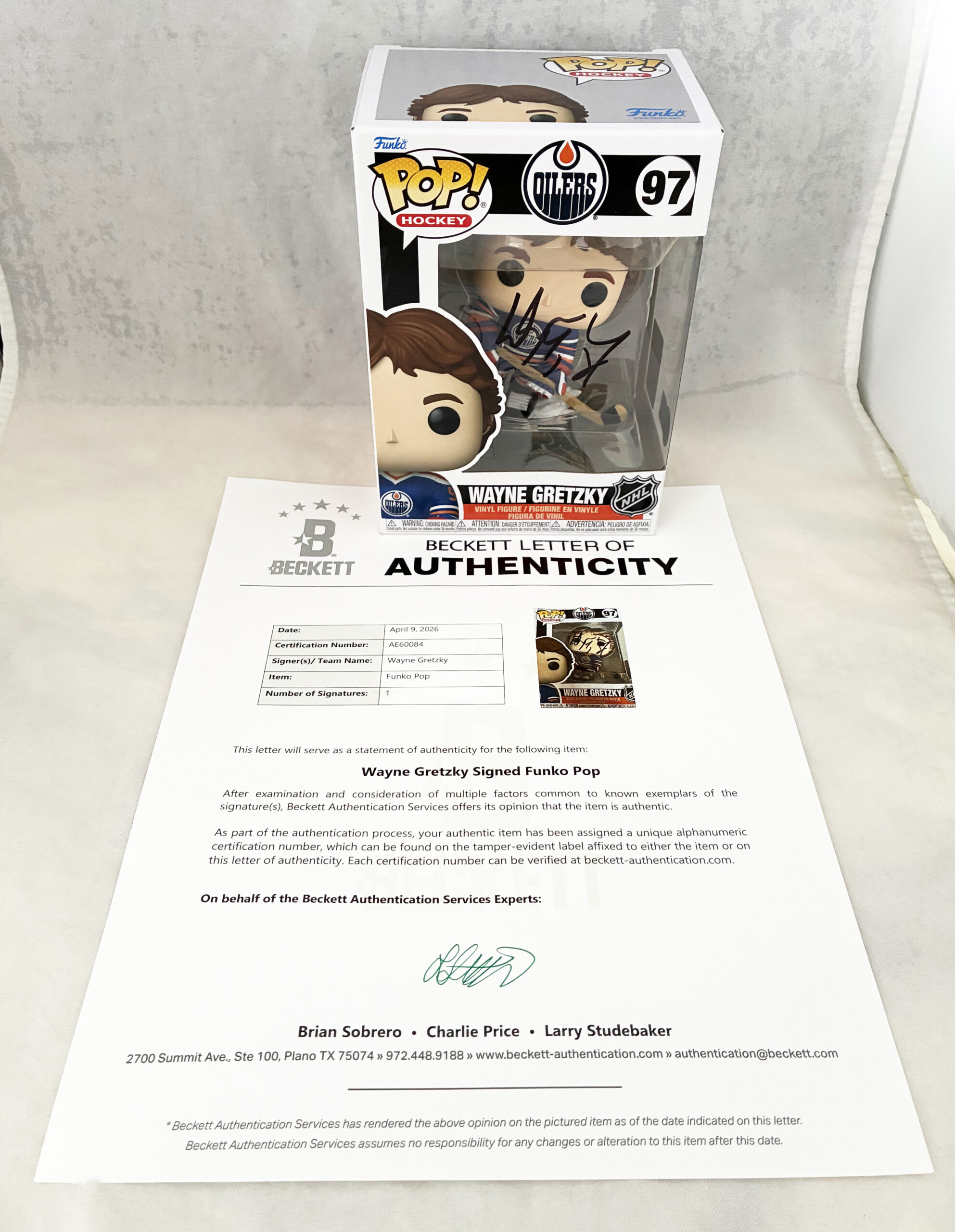 Wayne Gretzky Signed Funko Pop Edmonton Oilers Beckett BAS