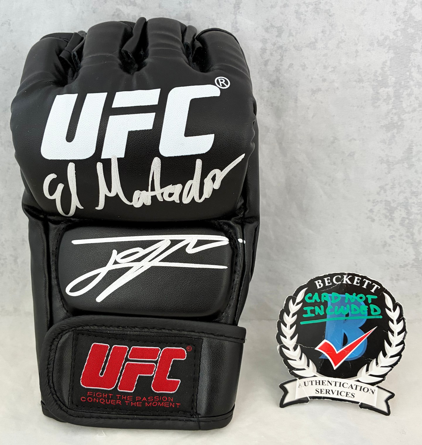 Ilia Topuria Signed UFC Glove El Matador Beckett BAS
