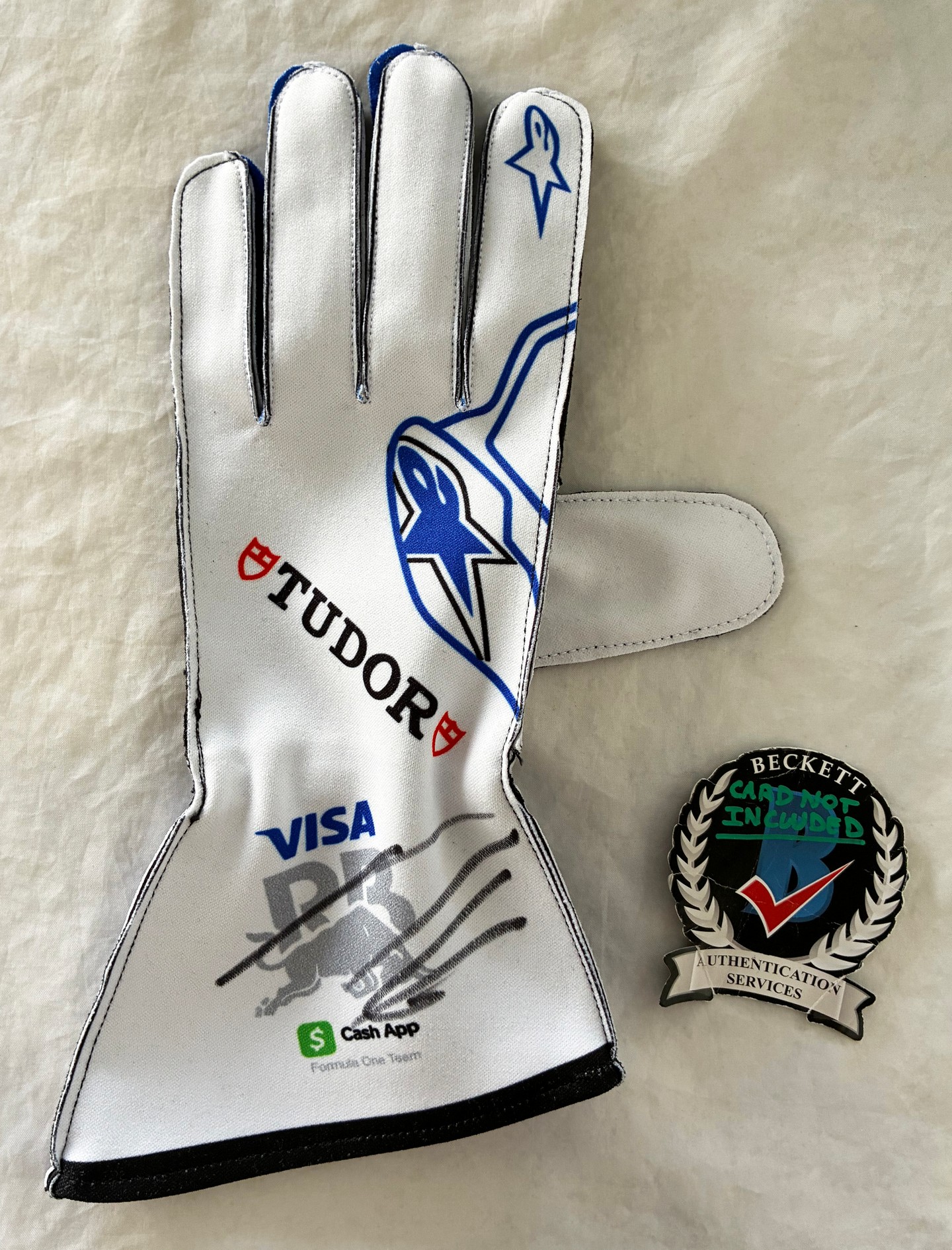 Arvid Lindblad Signed Racing Glove Visa Cash App Racing Bulls Formula 1 F1 Beckett BAS