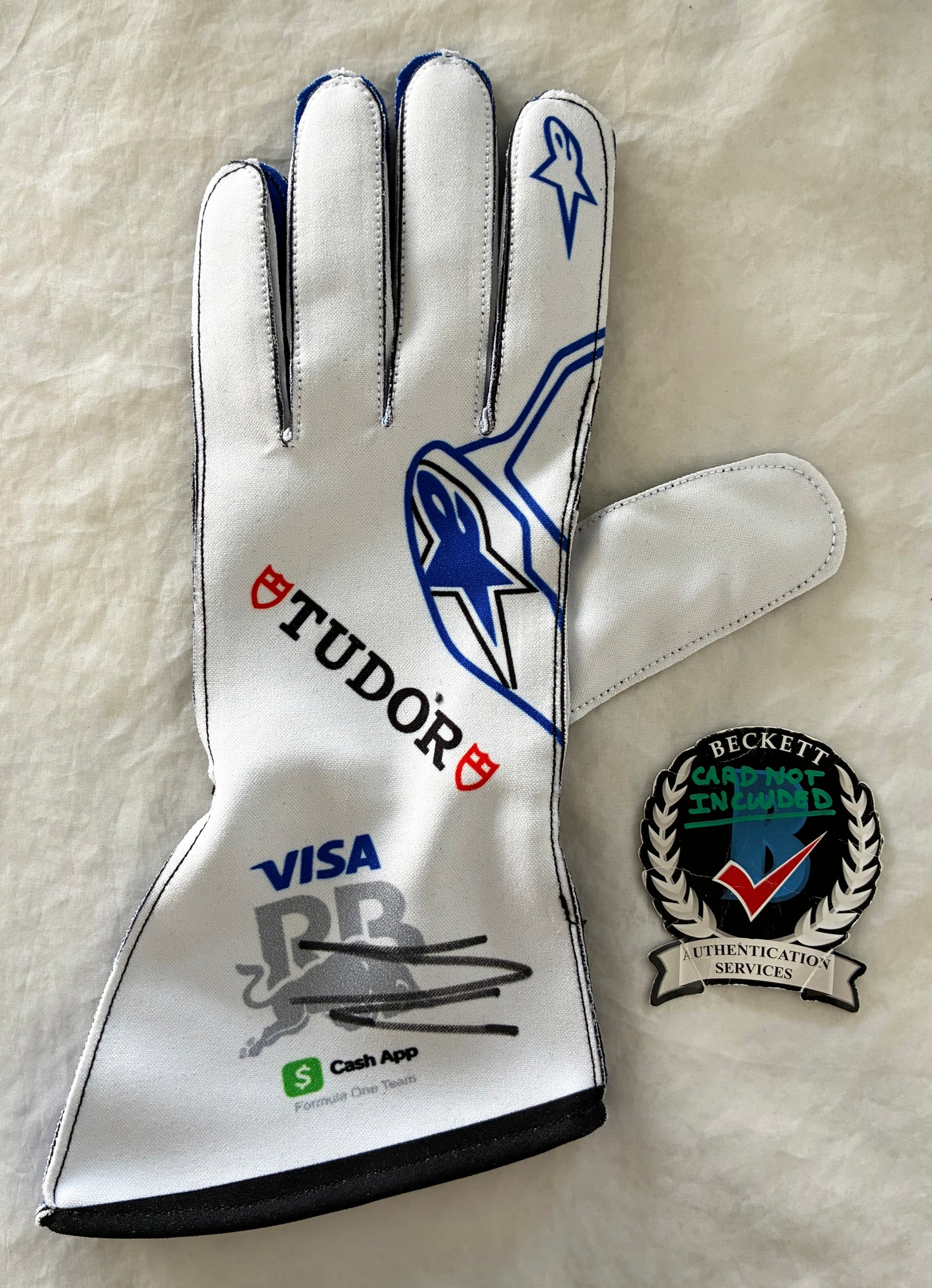 Arvid Lindblad Signed Racing Glove Visa Cash App Racing Bulls Formula 1 F1 Beckett BAS 2