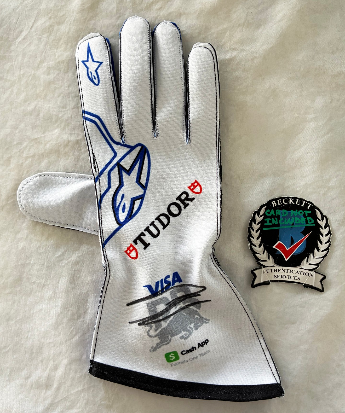 Arvid Lindblad Signed Racing Glove Visa Cash App Racing Bulls Formula 1 F1 Beckett BAS 8