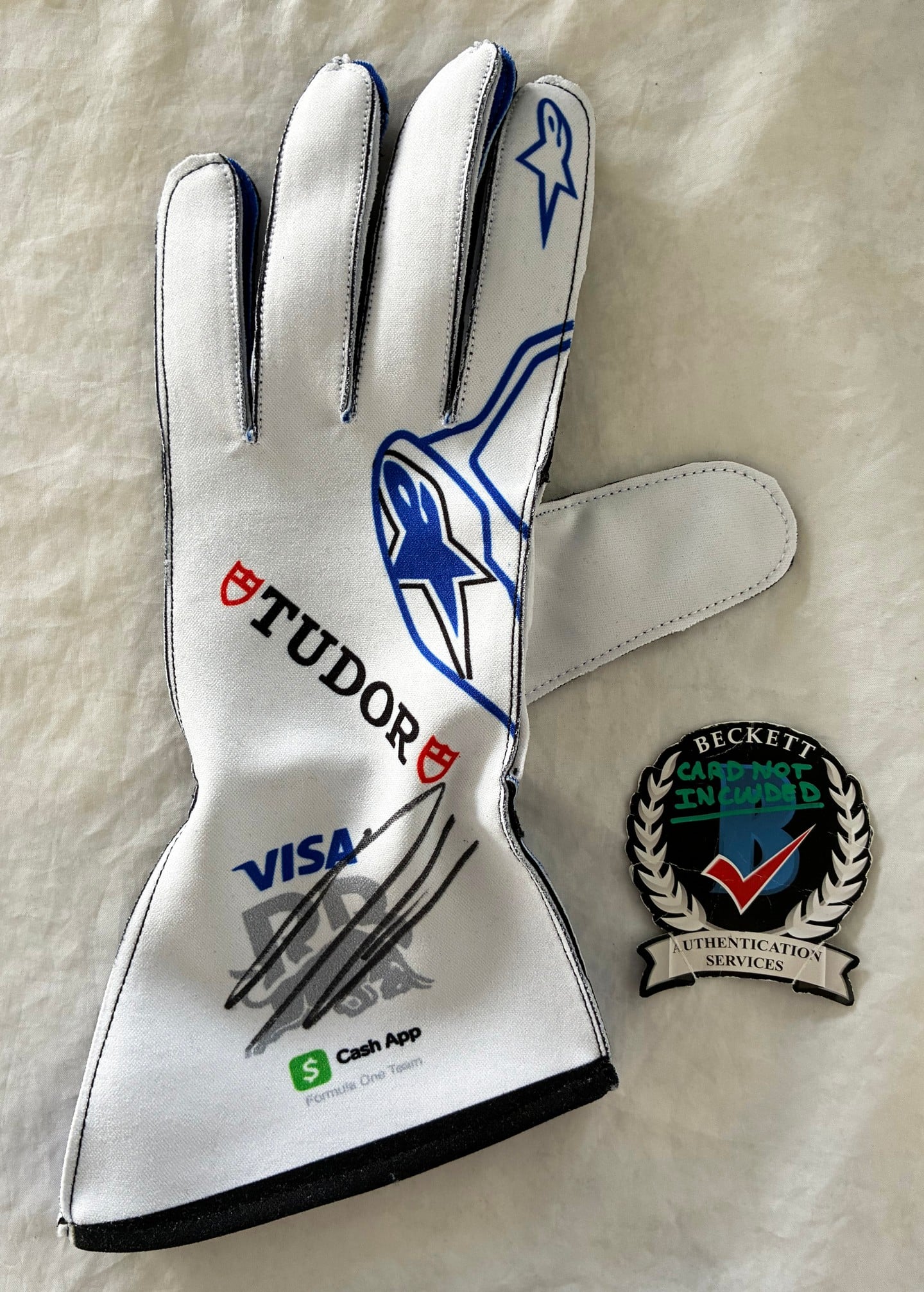 Arvid Lindblad Signed Racing Glove Visa Cash App Racing Bulls Formula 1 F1 Beckett BAS 10