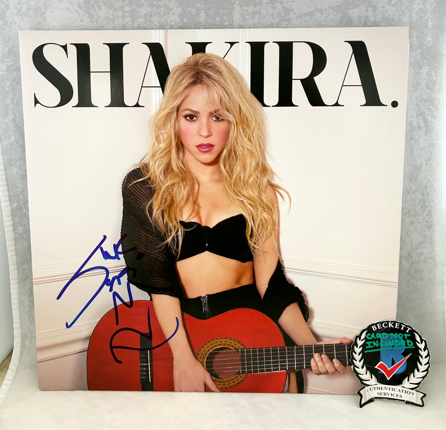 Shakira Signed Vinyl LP Album Beckett BAS