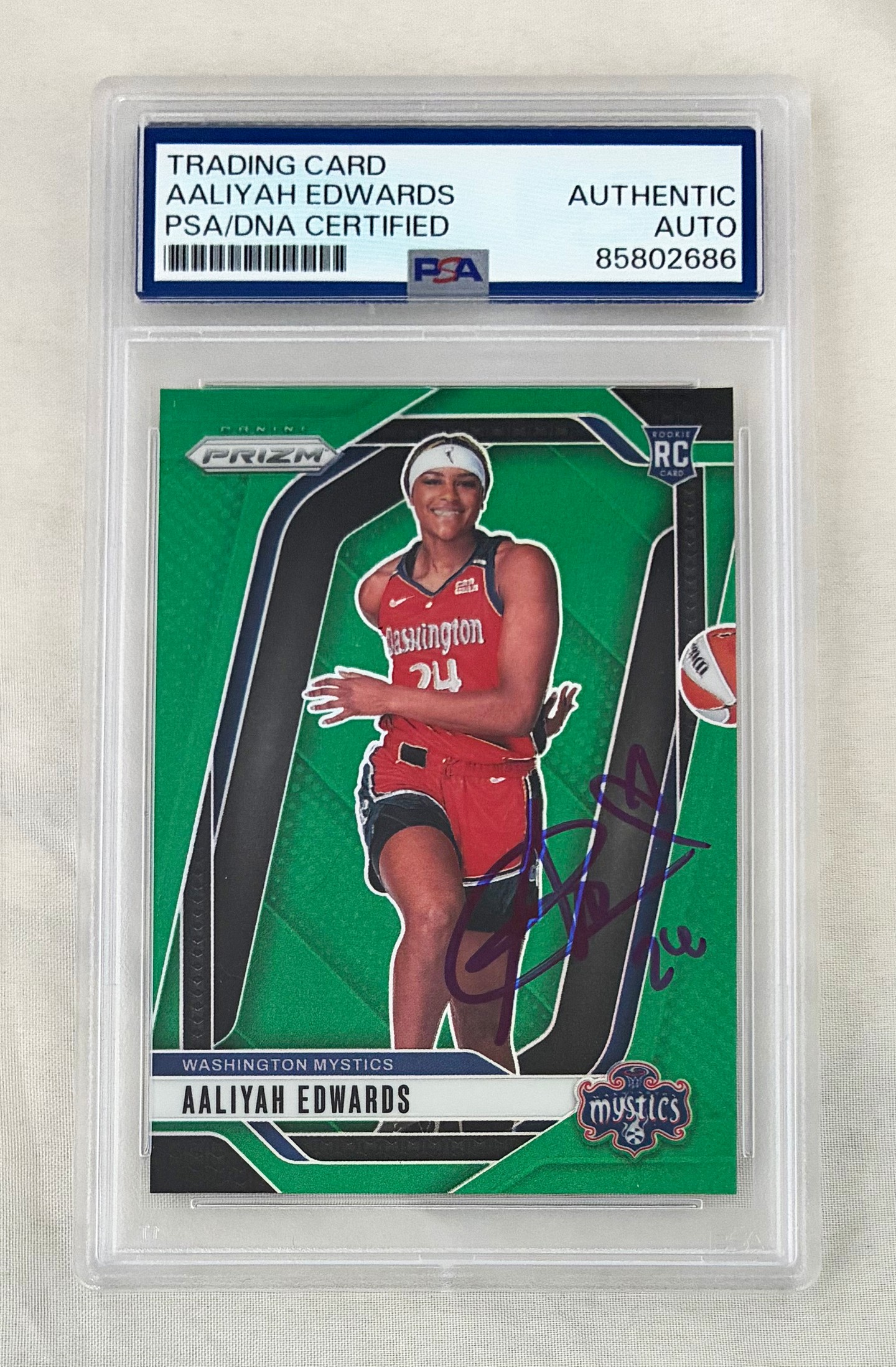 Aaliyah Edwards Signed Rookie Card 2024 Panini Prizm Green #142 PSA/DNA