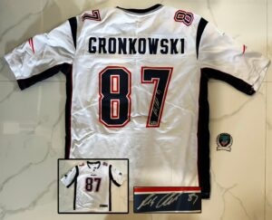 Rob Gronkowski Signed Jersey New England Patriots Beckett BAS
