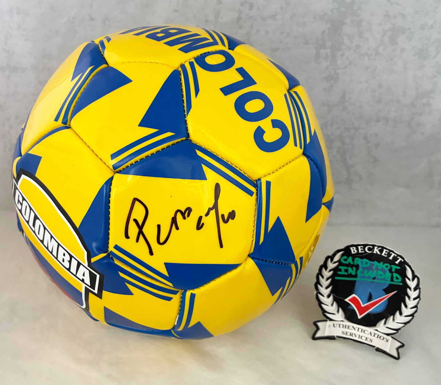 Pibe Carlos Valderrama Signed Soccer Ball Colombia Beckett BAS