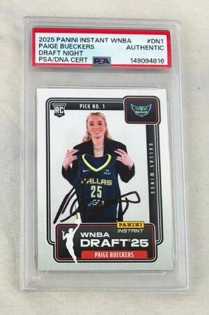 Paige Bueckers Signed Rookie Card 2025 Panini Instant #DN1 PSA/DNA